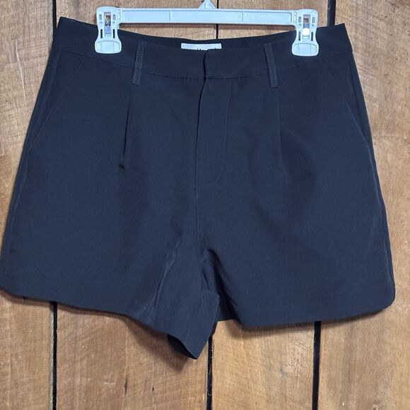 Edited by Remi Bader Women's Lightweight Trouser Short Black size 8 NWT - Picture 1 of 12